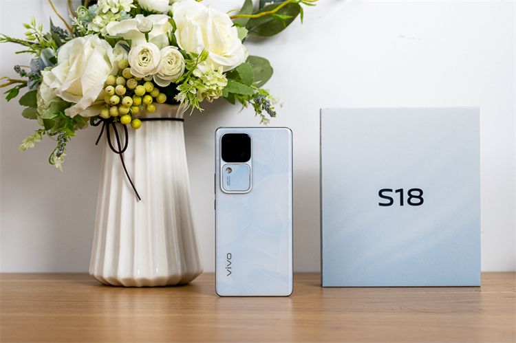 拍人更美的vivo S18系列正式发布，Pro版本配置旗舰且更具性价比-第2张图片-科技快讯