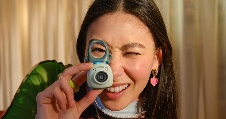 认不出这是富士instax相机 超迷你Pal还带"取景器"-第1张图片-科技快讯