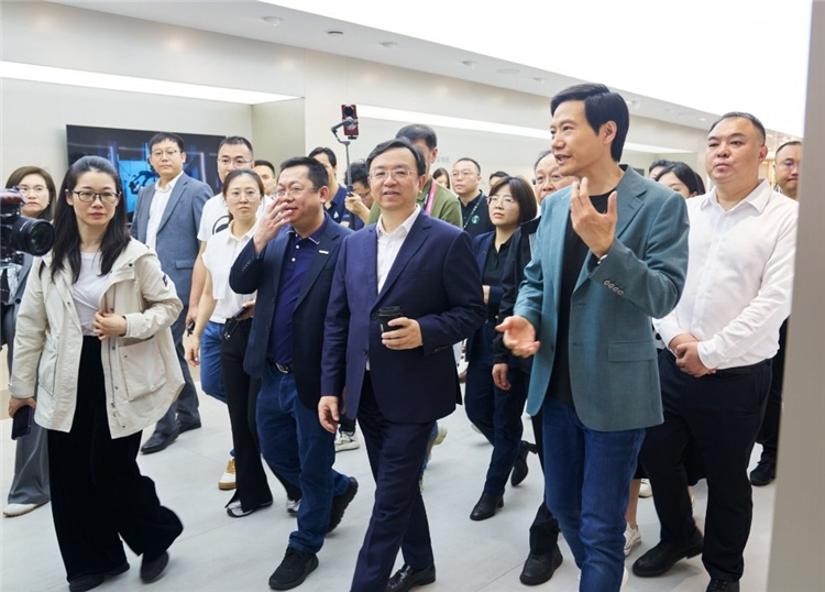 雷军向王传福提议一起搞生态：蔚小理已经同意-第3张图片-科技快讯