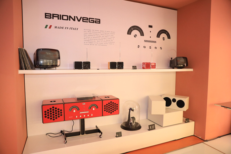 沪上"最顶"drivepro lab，如何把保时捷电竞挑战赛搬进店里-第8张图片-科技快讯