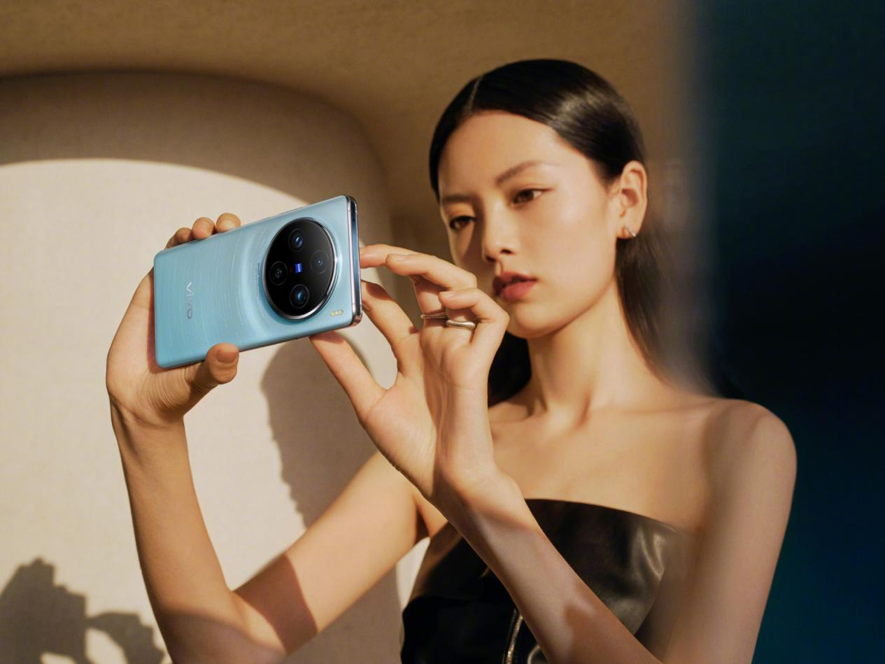 跑分超225万，蔡司APO超级长焦加持，vivo X100系列能吸引你吗？-第5张图片-科技快讯
