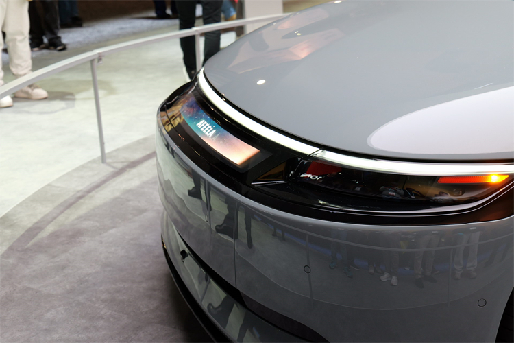 CES2024丨索尼用PS5手柄整活，直接操控电车上场-第3张图片-科技快讯