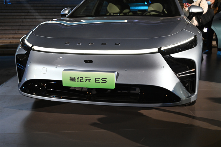 星纪元ES正式上市，更高续航905km，价格22.58万起-第3张图片-科技快讯