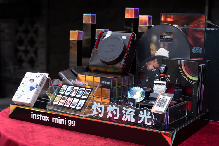 不来打卡真的会遗憾！富士instax重庆开启mini99限时体验空间，定格光影幻妙-第9张图片-科技快讯