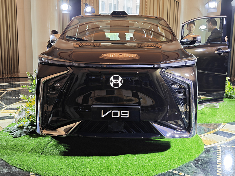 合创V09正式开启大定：共5款车型 预售32万元起-第1张图片-科技快讯