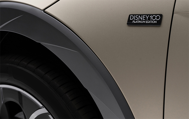 联手迪士尼，现代推出IONIQ 5 *** Disney100白金典藏版车型-第2张图片-科技快讯