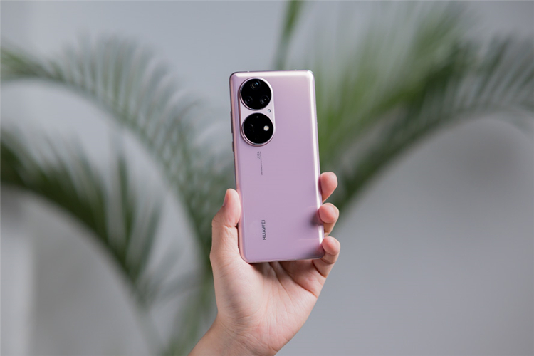 疑似OPPO Reno11系列外观配置曝光 设计元素多有华为影子-第3张图片-科技快讯