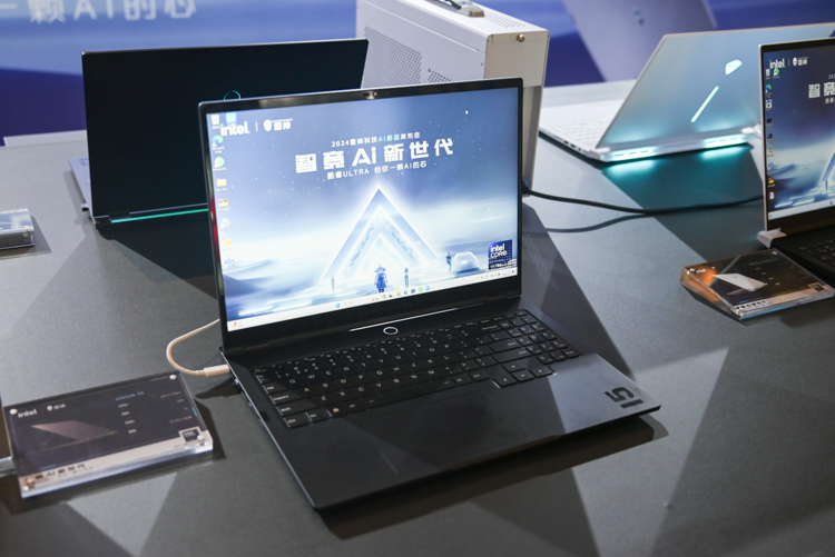 雷神发布多款AIPC新品：aibook15定义增程式AI全能本-第2张图片-科技快讯