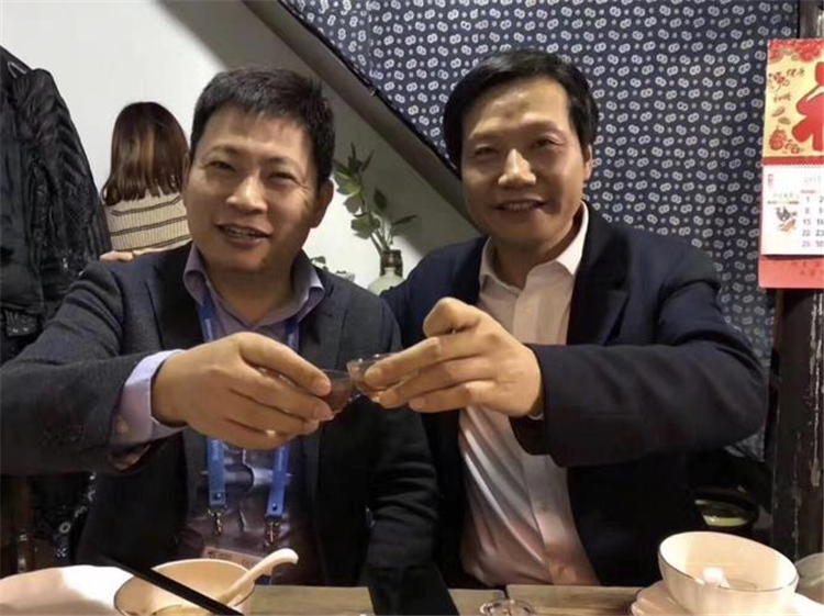 余承东试驾小米SU7后评价：主要强在外观，但智界S7更智能空间更大-第3张图片-科技快讯
