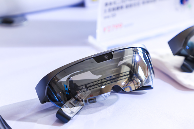 之一视角跟拍神器 AR眼镜李未可科技Meta Lens S3轻装上阵-第3张图片-科技快讯