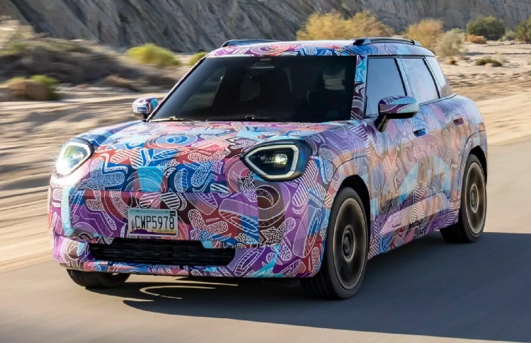 填补车型空白，定位小型纯电SUV！MINI Aceman测试谍照亮相-第4张图片-科技快讯