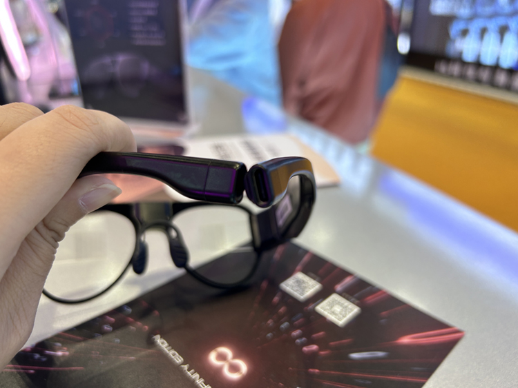 CIIE2023丨奇点临近全天候智能眼镜亮相进博会，用元宇宙科技给体验升级-第4张图片-科技快讯