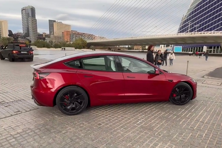 618马力！Model 3高性能版参数曝光-第2张图片-科技快讯