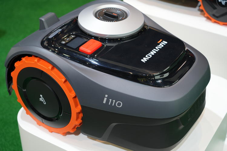 CES2024 | 智能割草机器人、电助力自行车？九号新品CES引围观-第3张图片-科技快讯