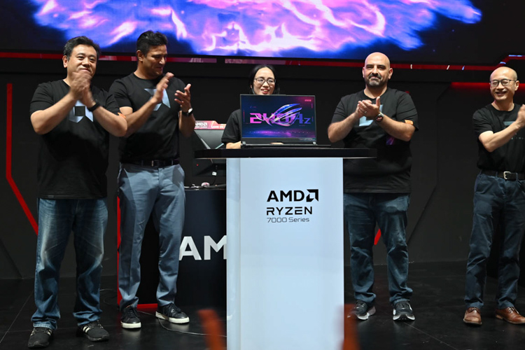 ChinaJoy 2023丨ROG发布魔霸7 Plus超能版 搭载R9 7945HX3D处理器-第1张图片-科技快讯