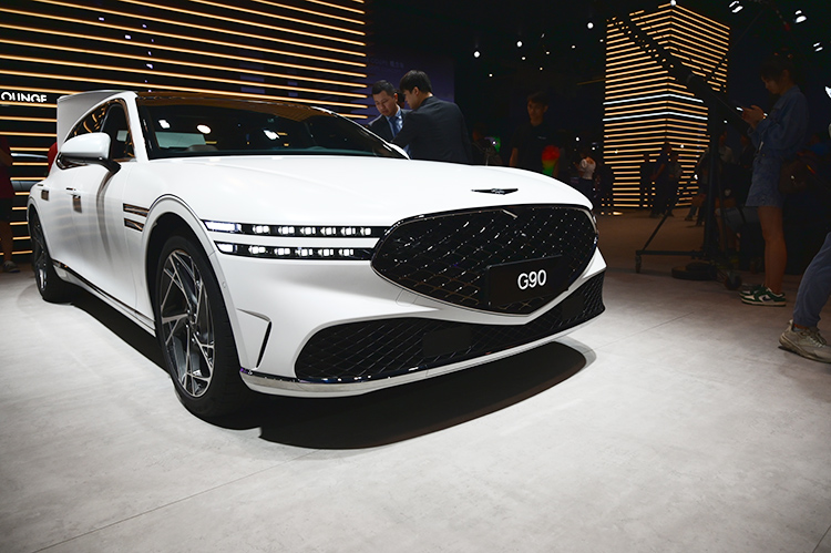 2023成都车展丨捷尼赛思G90正式上市，X Speedium Coupe概念车首次展出   -第5张图片-科技快讯