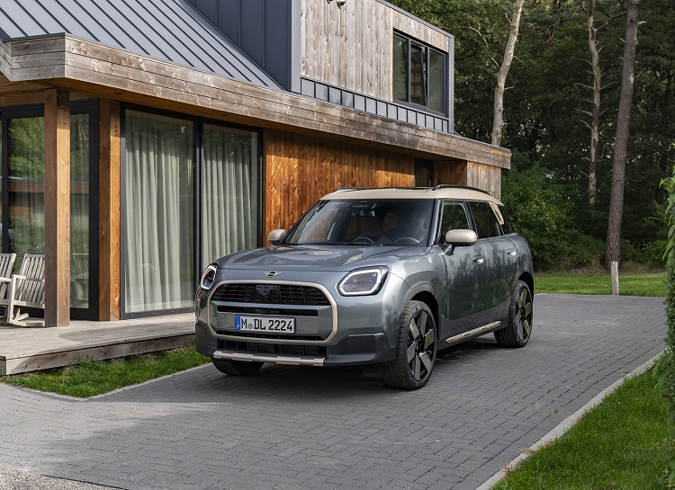 搭载1.5T轻混 全新MINI COUNTRYMAN C官图亮相-第1张图片-科技快讯