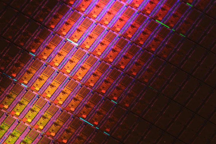 Intel制程工艺传闻不断：CEO亲自来反驳-第3张图片-科技快讯