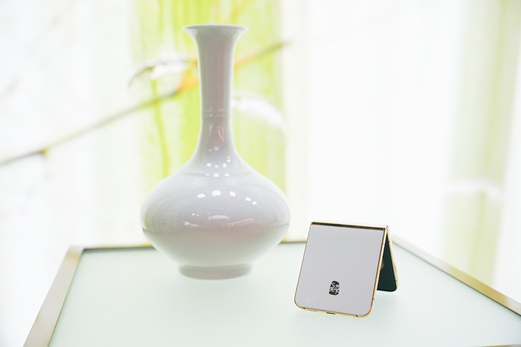 既是折叠屏又是奢华艺术品 心系天下三星W24系列折叠屏发布-第6张图片-科技快讯
