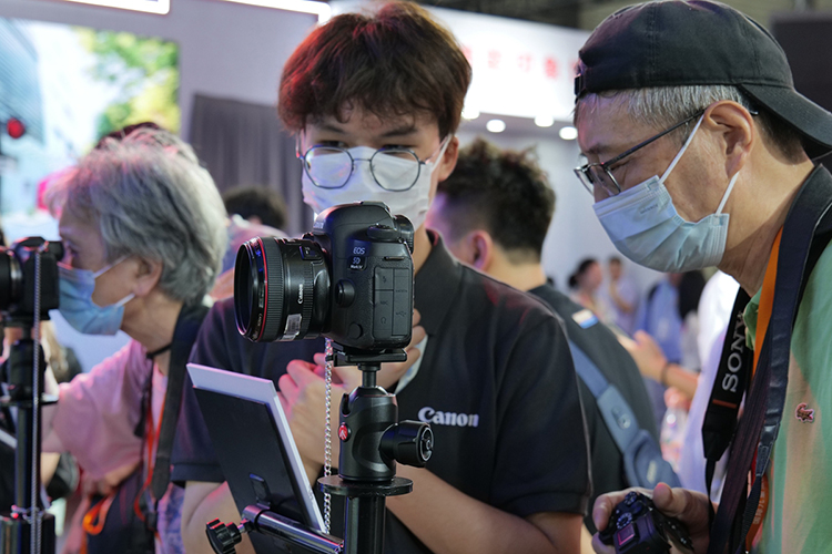 202 *** &amp;I丨从便携相机到经典单反 佳能现身202 *** &amp;I展-第6张图片-科技快讯