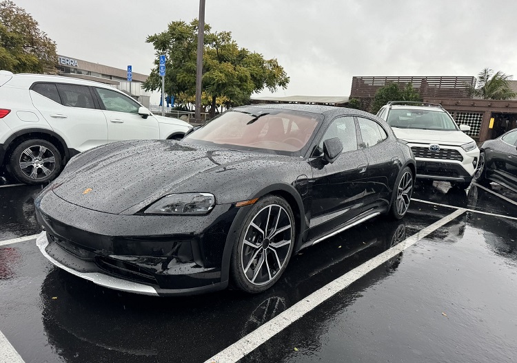 充电功率300kW，一度电续航8.16公里！新款Taycan海外测试数据曝光-第1张图片-科技快讯