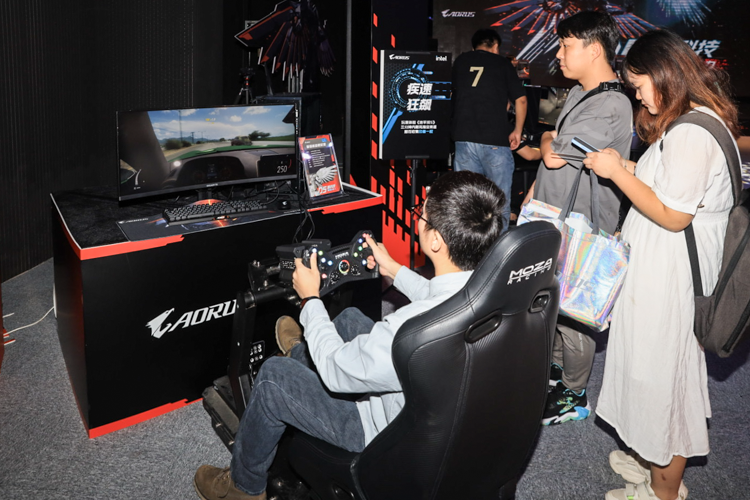 技嘉AORUS Z790 钛雕 X主板现身"D5超频决胜力"现场：内存超频至11200MHz-第7张图片-科技快讯