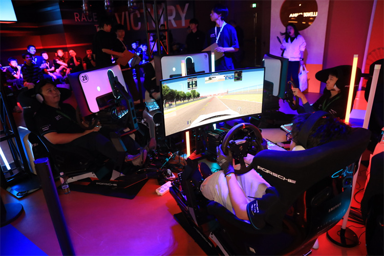 ALIENWARE外星人助力保时捷电竞挑战赛"境界全开"，纵享专业游戏体验-第4张图片-科技快讯