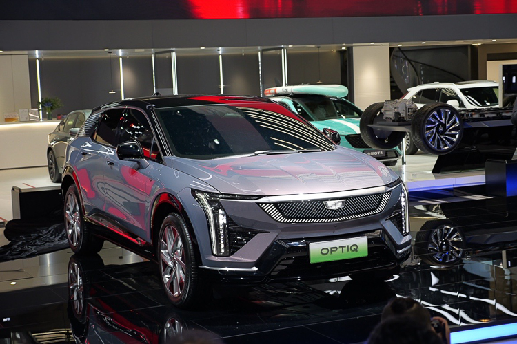 2023广州车展丨凯迪拉克OPTIQ纯电车型亮相，IQ锐歌后驱标准续航豪华版上市-第11张图片-科技快讯