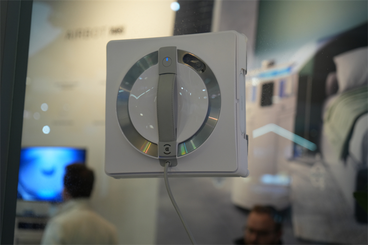 CES2024丨科沃斯一站式清洁中心等多款新品亮相CES，全屋清洁拿捏！-第5张图片-科技快讯