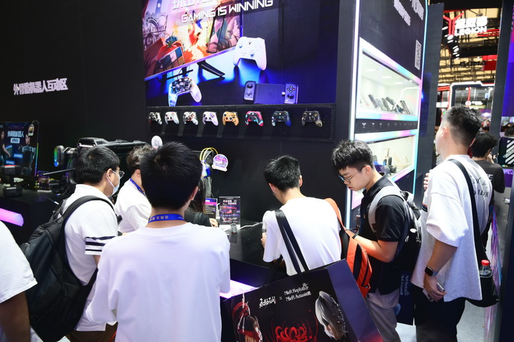 ChinaJoy 2023丨盖世小鸡多款手柄惊艳亮相，提升游戏体验好评如潮-第6张图片-科技快讯
