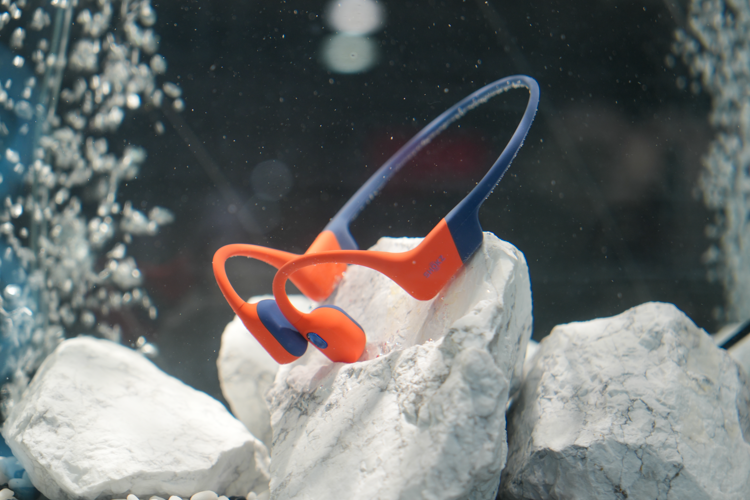 CES2024 | 韶音推出游泳专用骨传导耳机OpenSwim Pro：IP68防水，32GB容量-第2张图片-科技快讯