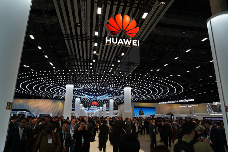 MWC2024丨华为携全系列亮相，发布首个5.5G智能核心网-第1张图片-科技快讯