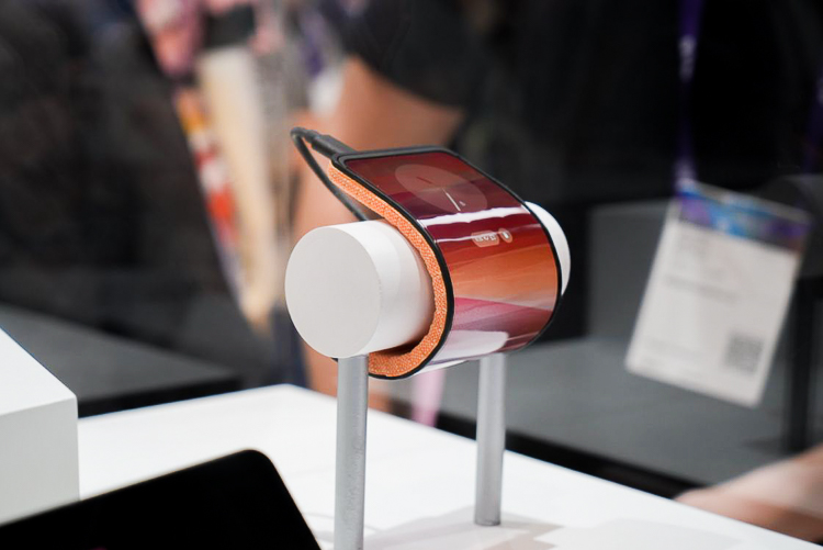MWC2024丨透明屏笔记本与卷轴屏手机令人大开眼界，联想创新产品齐登场-第10张图片-科技快讯