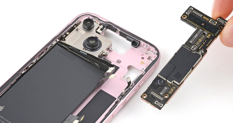 苹果iOS 18曝光：或引入大语言模型，史上更大升级还是烟雾弹？-第2张图片-科技快讯