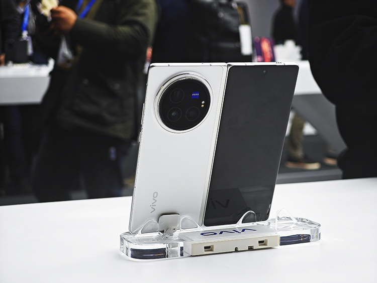 vivo产品副总裁黄韬：vivo X Fold3贴钱在做，让折叠屏走向大众市场   -第1张图片-科技快讯