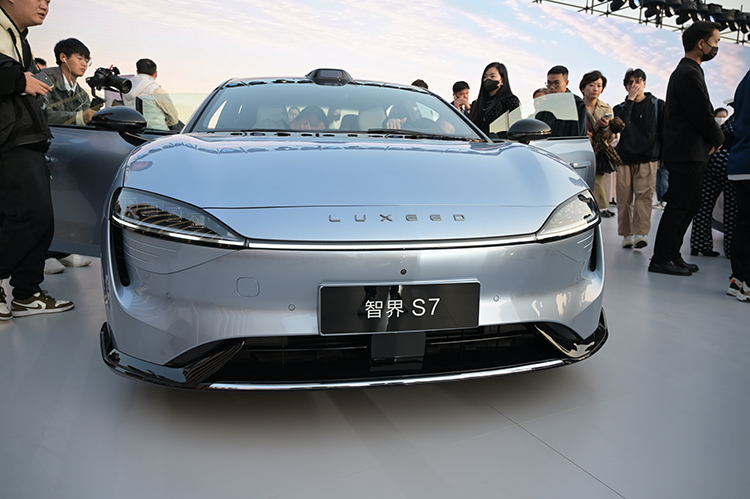 比亚迪领头、友商排队降价，尚未定价的小米SU7能否破局？-第10张图片-科技快讯
