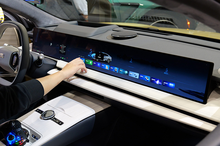 CES2024 | 京东方车载长屏大显身手 45英寸9K90Hz超高规格舍我其谁-第5张图片-科技快讯