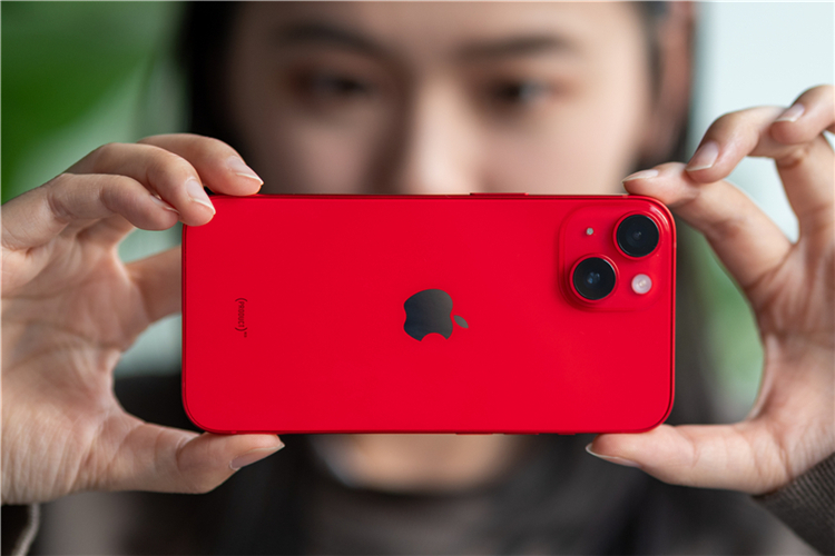 苹果iPhone 15系列用上了"华为口"？变化很大但别高兴太早-第7张图片-科技快讯