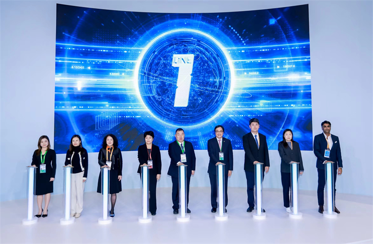 CIIE2023丨百家企业"组团"参展，2700平的临港展示区看点满满-第2张图片-科技快讯
