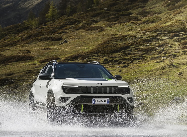 大概率不引入国内！Jeep发布Avenger 4Xe车型-第4张图片-科技快讯