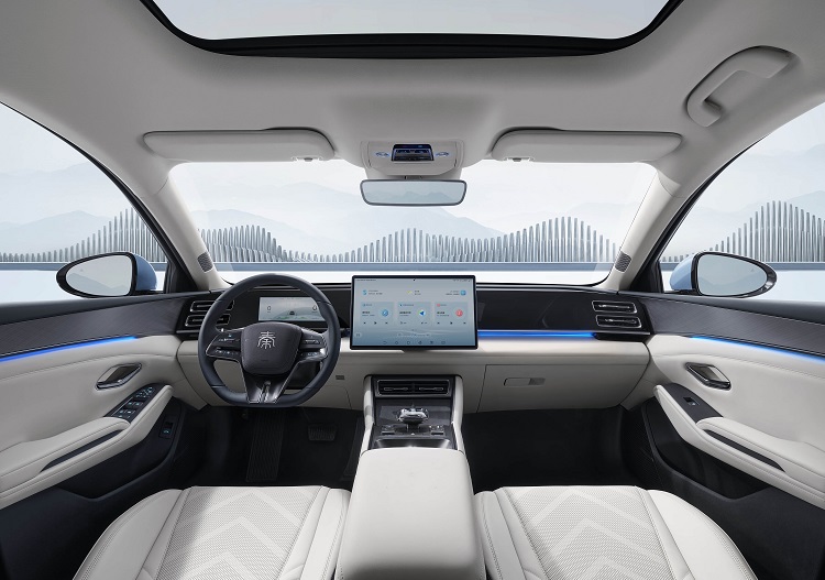 续航2100km，油耗2.9升！9.98万起的比亚迪秦L DM-i，要颠覆新能源？-第3张图片-科技快讯