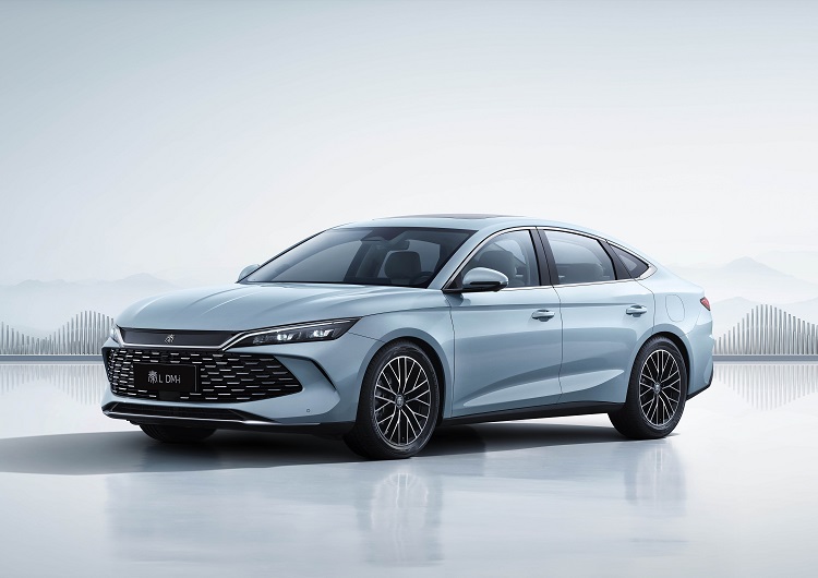 续航2100km，油耗2.9升！9.98万起的比亚迪秦L DM-i，要颠覆新能源？-第2张图片-科技快讯