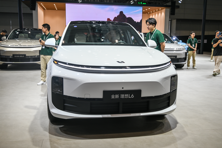 理想携L6亮相大湾区车展：设计年轻空间豪华，价格更亲民-第1张图片-科技快讯