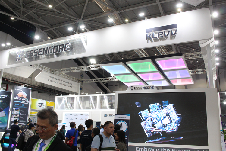 COMPUTEX 2024上演“狂飙”，KLEVV科赋新款存储单品火力全开！-第1张图片-科技快讯