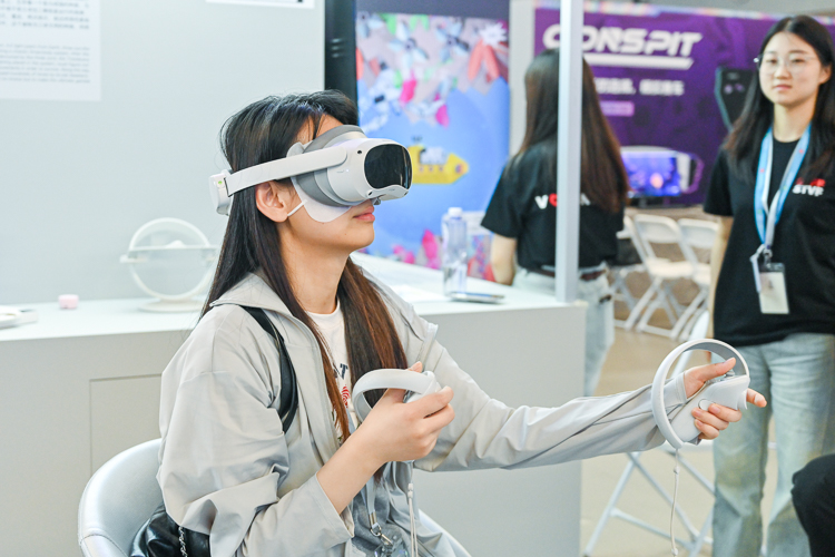 在电影里互动是怎样的体验？来 2024 上影节“未来影院”一探究竟！-第7张图片-科技快讯