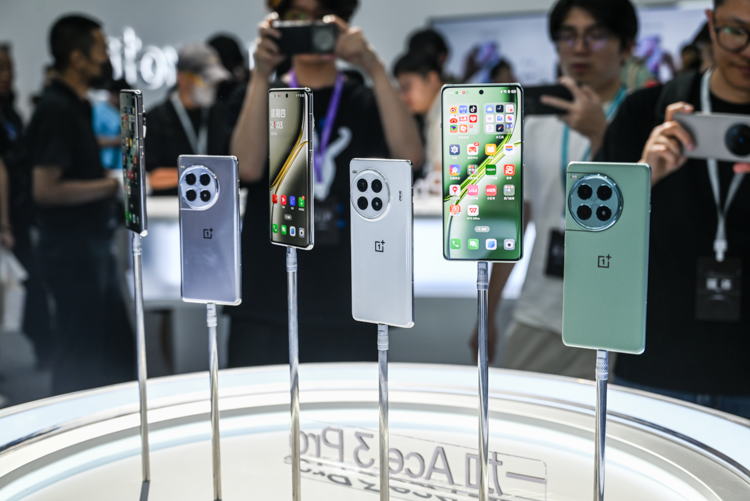 一加发布Ace 3 Pro手机：6100mAh超大电池，3199元起轻松拿捏手游大作-第1张图片-科技快讯