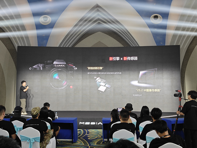 支持ARRI LogC3，松下GH7国行价格公布：13598元起售-第3张图片-科技快讯