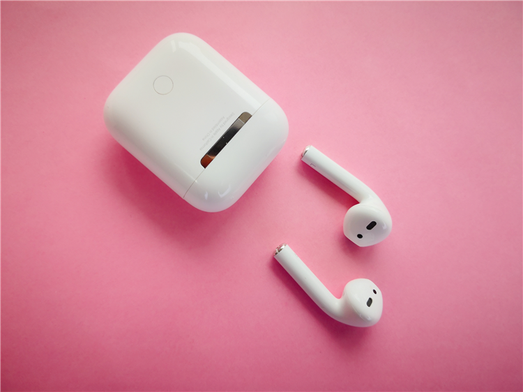 苹果将iPhone X、初代AirPods列为“过时产品”，维修服务最多再提供两年-第2张图片-科技快讯
