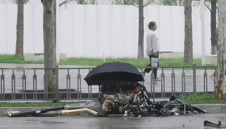 车损预计超300万！法拉利Purosangue国内发生严重事故-第2张图片-科技快讯