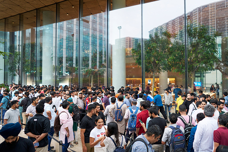 苹果CEO库克否认iPhone 17系列涨价与关税有关-第4张图片-科技快讯